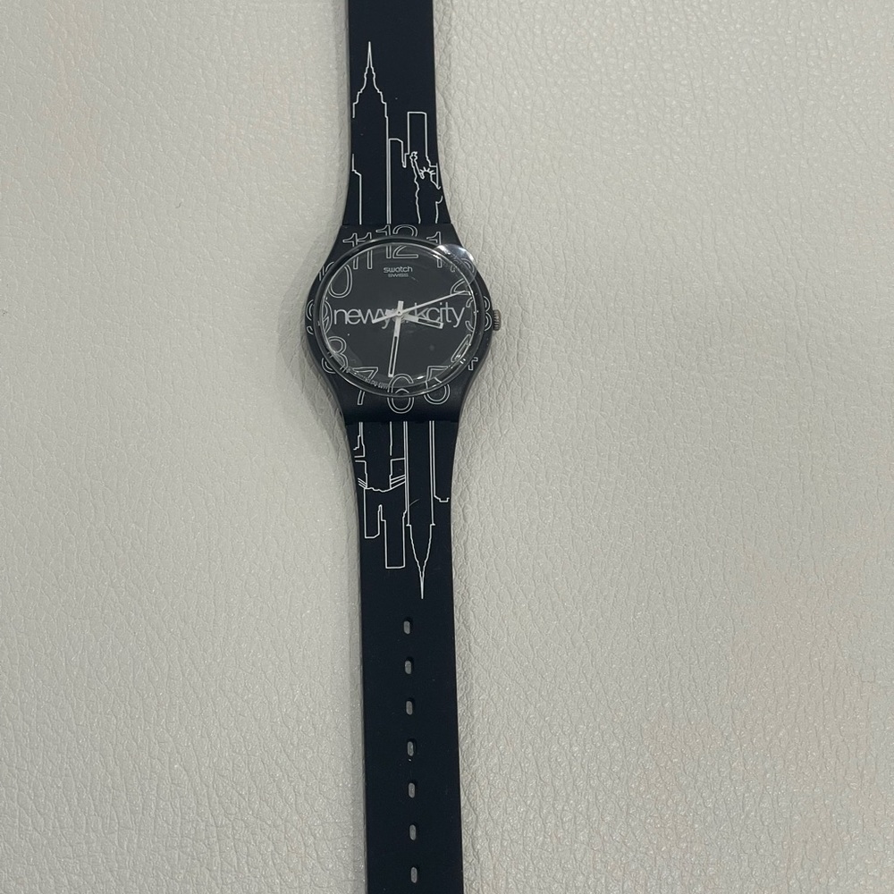 NEW! Swatch Watch New York City Lines in the Sky GZ209 UNISEX